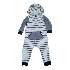 Baby clothing